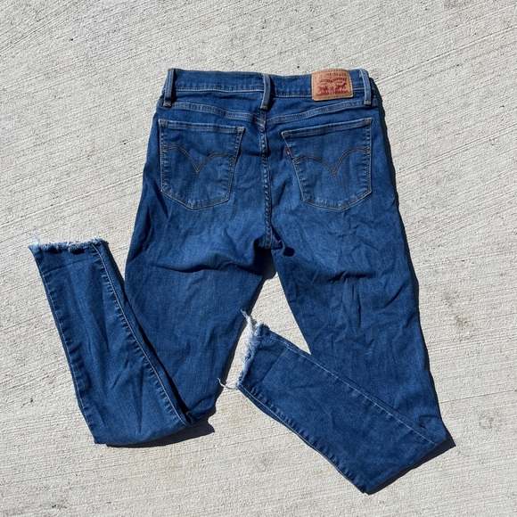 Levis 710’s - Picture 1 of 4